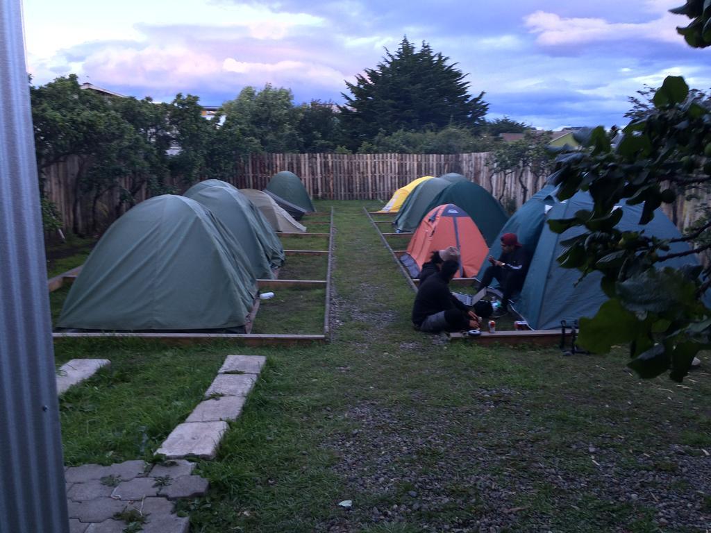 Camping Yellow Plum Hotel Puerto Natales Exterior photo